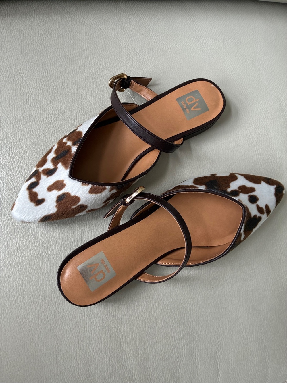 🌼DV Dolce Vita🌼 Brown and White Cowhair Pointed-Toe Mules